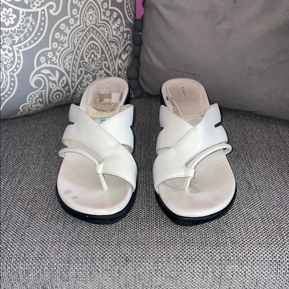 White Sandals with Black Soles 🤍